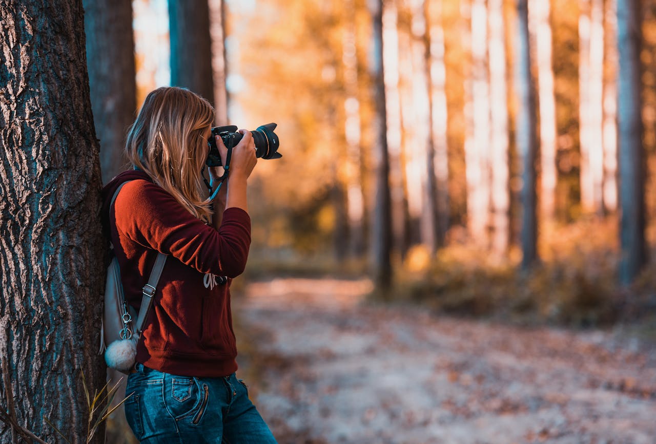 How to Pose People Who Are Not Models for Natural and Authentic Portraits
