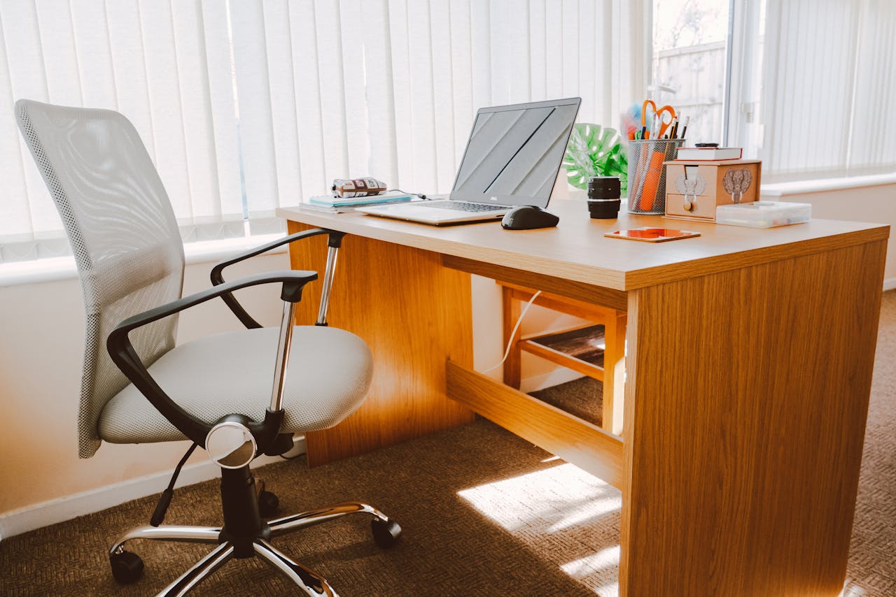 How Music Impacts Your Productivity While Working